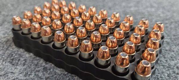 .40 S&W 180 Grain XTP hollow point ammo in a tray, 50 rounds remanufactured ammo.